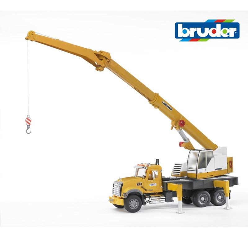 BRUDER MACK GRANITE CAMION CON GRU LIEBHERR 2818